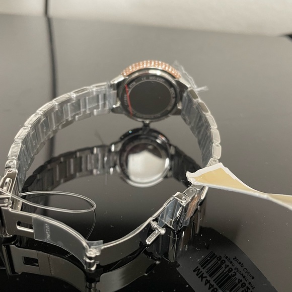 NEW WOMENS MICHAEL KORS WATCH - Picture 3 of 7